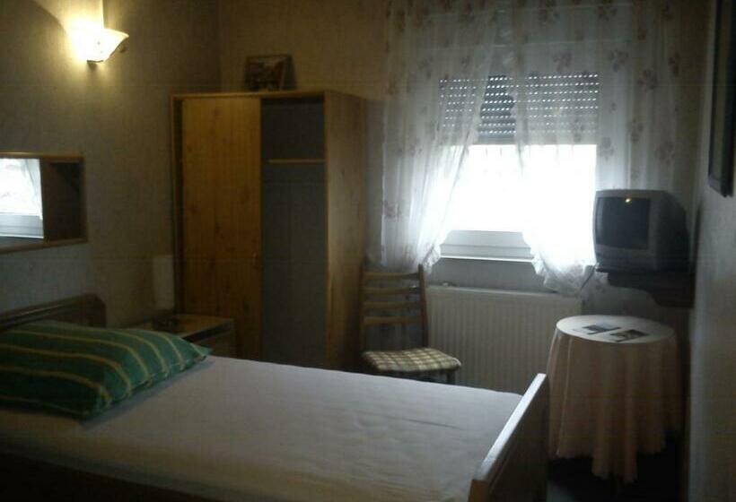 スタンダードシングルルーム, Zur Küferschenke