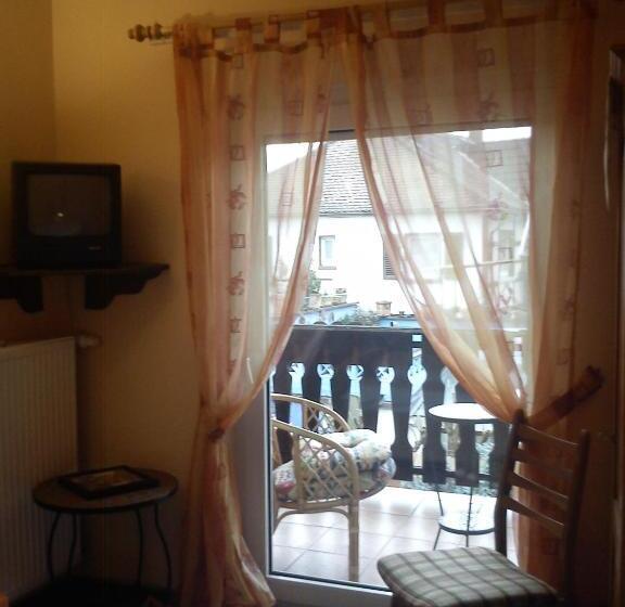 スタンダードルーム, Zur Küferschenke