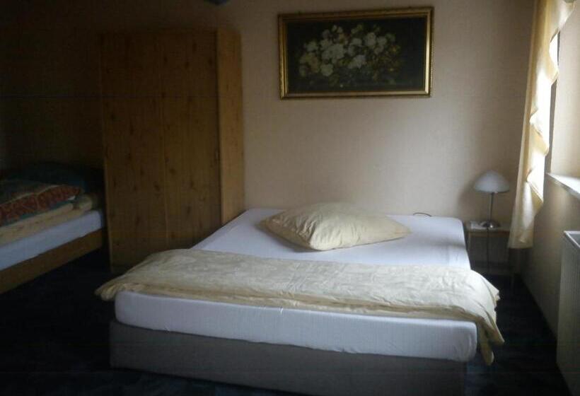 スタンダードトリプルルーム, Zur Küferschenke