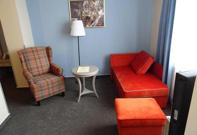 اتاق خانوادگی, Inselhotel Langeoog