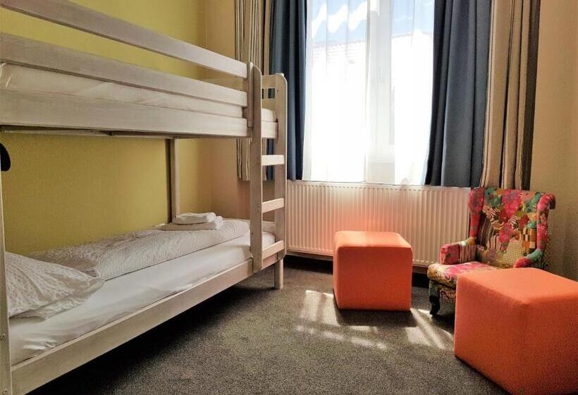 اتاق خانوادگی, Inselhotel Langeoog