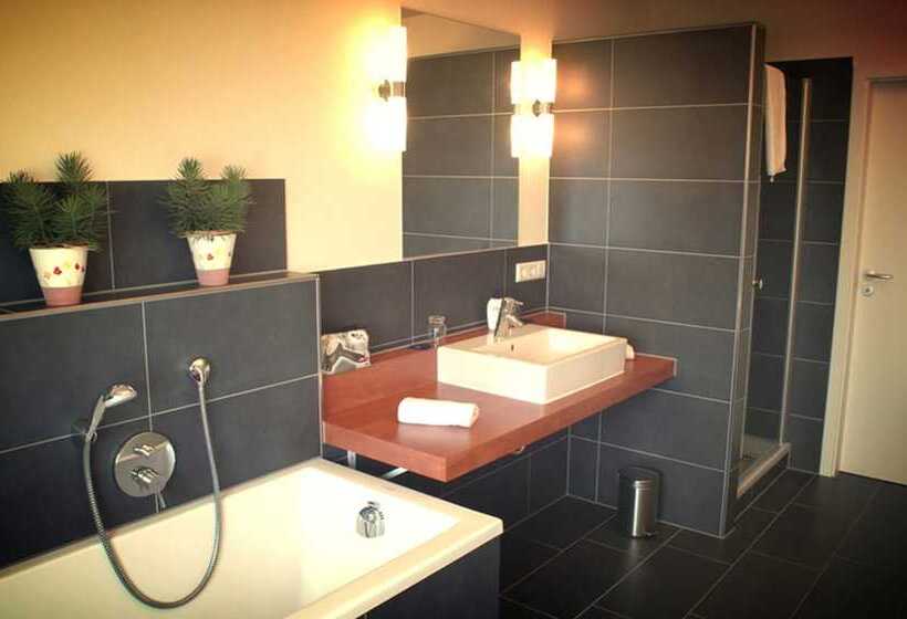 标准三人间, Landhaus Hohenlohe