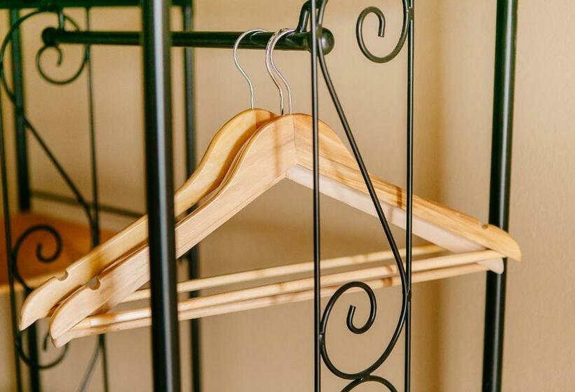 اتاق استاندارد یک نفره, Landhotel Airport Inn