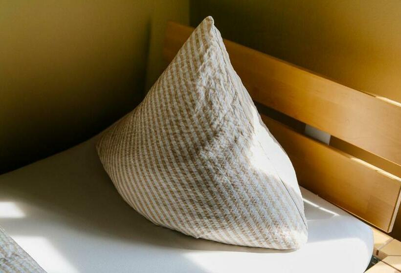 اتاق استاندارد یک نفره, Landhotel Airport Inn