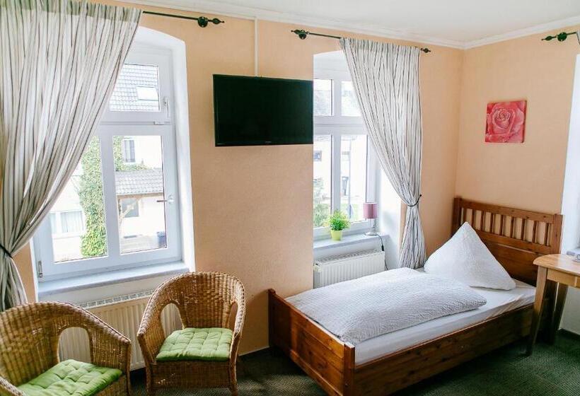 اتاق خانوادگی, Landhotel Airport Inn