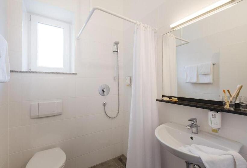 غرفة قياسية, Novum Hotel Bruy