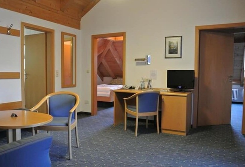 דירת משפחה, Gasthaus Schiff