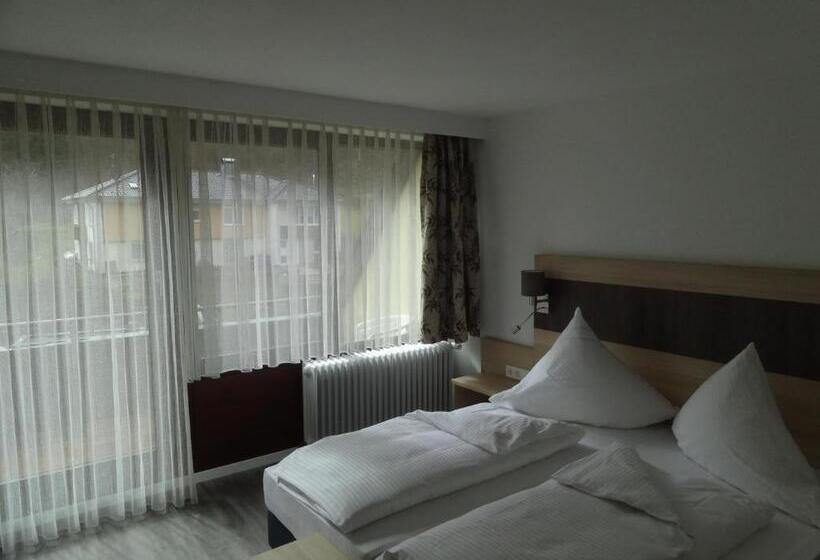 Quarto standard, Zum Wasserfall Garni