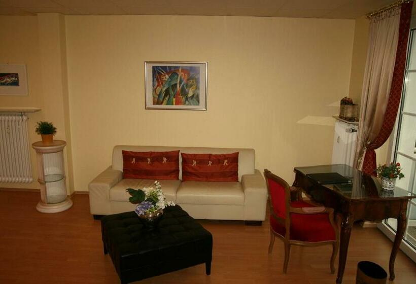 デラックスルーム, Stadtresidenz