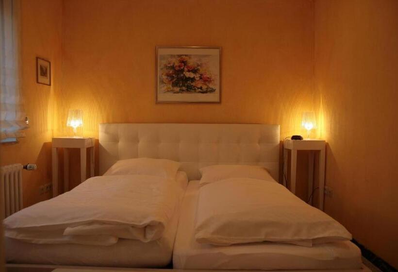 Номер Deluxe, Stadtresidenz