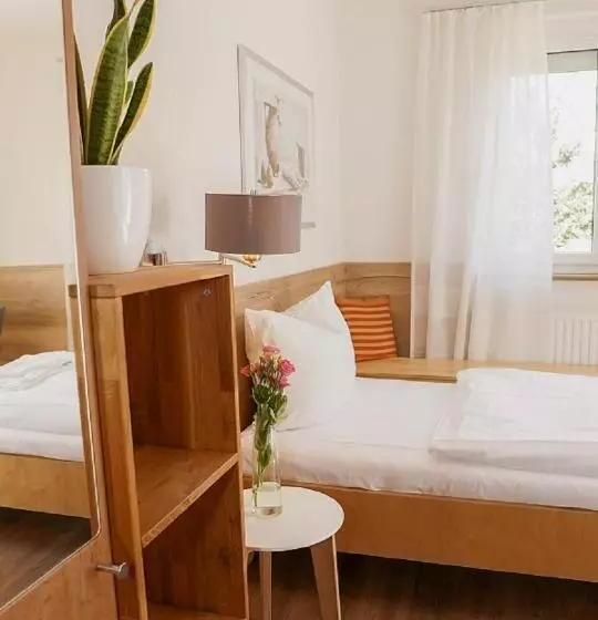 Standard Yhden Hengen Huone, Züfle Hotel Restaurant Spa