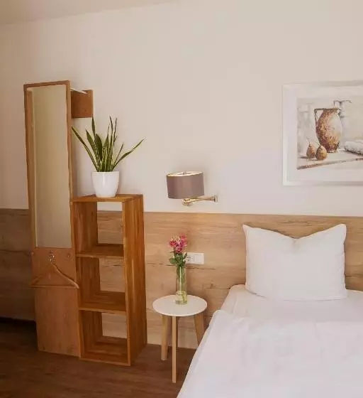 Standard Yhden Hengen Huone, Züfle Hotel Restaurant Spa