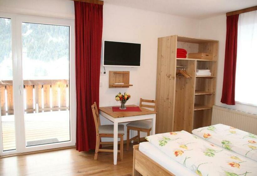 Студио Стандарт с Балконом, Gästehaus Landhaus Tyrol