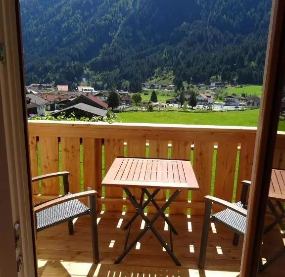 スタンダード４人部屋, Gästehaus Landhaus Tyrol