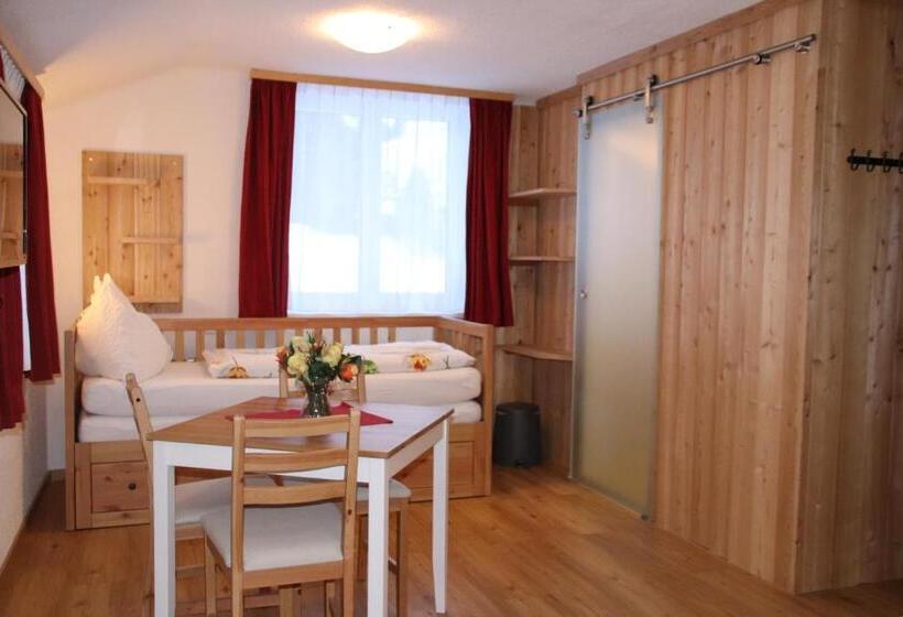 غرفة قياسية ثلاثية, Gästehaus Landhaus Tyrol