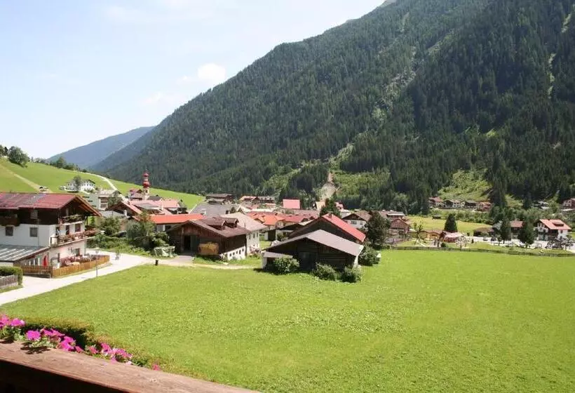 スタンダード5人部屋, Gästehaus Landhaus Tyrol