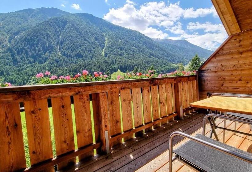 إستديو عائلى, Gästehaus Landhaus Tyrol