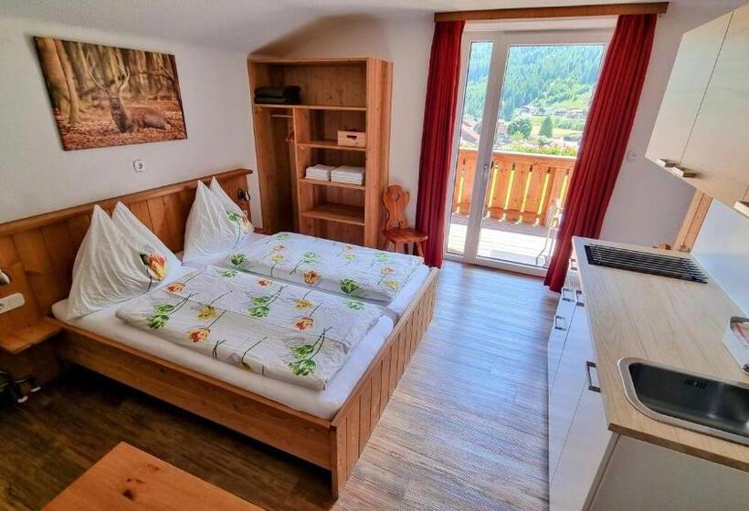 إستديو عائلى, Gästehaus Landhaus Tyrol