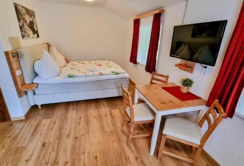 غرفة قياسية ثلاثية, Gästehaus Landhaus Tyrol