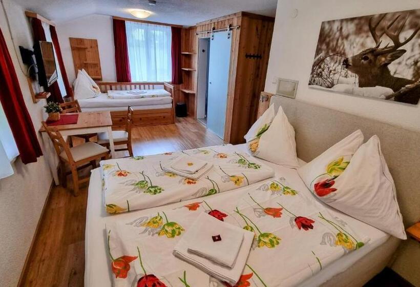 Номер Стандарт Трехместный, Gästehaus Landhaus Tyrol