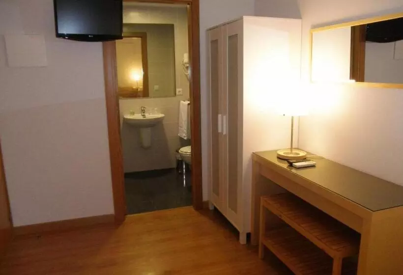 اتاق استاندارد چهار تخته, Dormavalencia Hostel