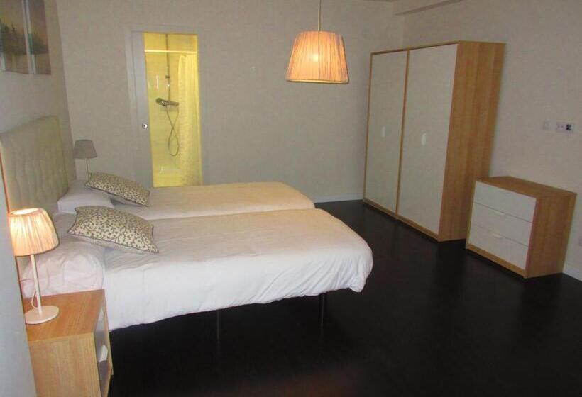 استودیوی استاندارد, Dormavalencia Hostel