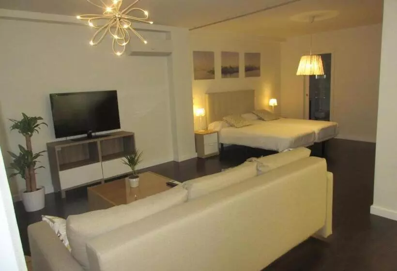 استودیوی استاندارد, Dormavalencia Hostel