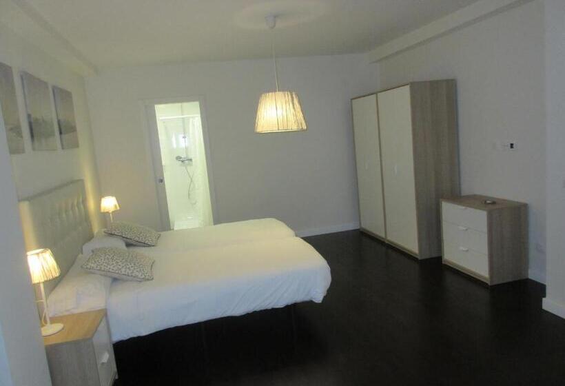 استودیوی استاندارد, Dormavalencia Hostel