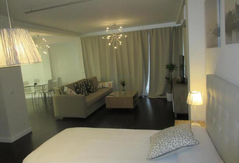 استودیوی استاندارد, Dormavalencia Hostel