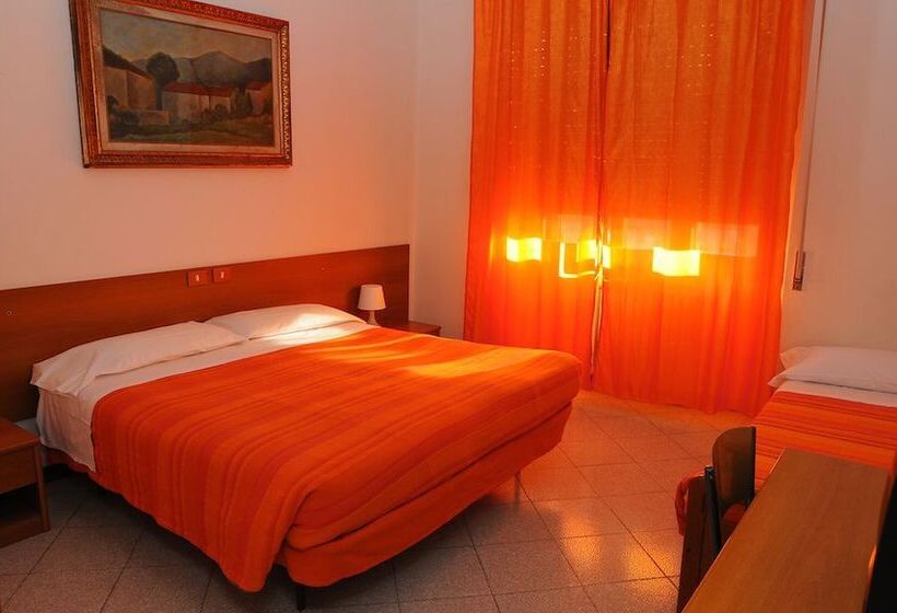 Номер Стандарт Трехместный, Albergo Italia Di Nardi Renzo & C Snc