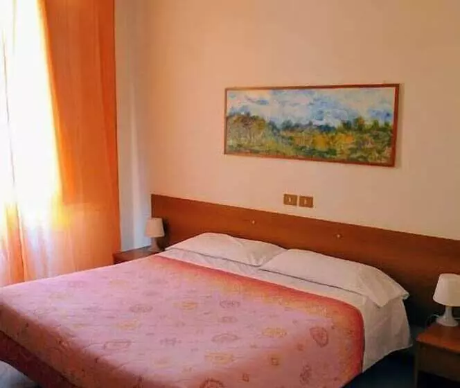 スタンダードトリプルルーム, Albergo Italia Di Nardi Renzo & C Snc