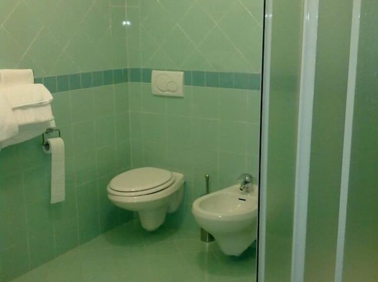 חדר סטנדרט לשלושה, Albergo Italia Di Nardi Renzo & C Snc