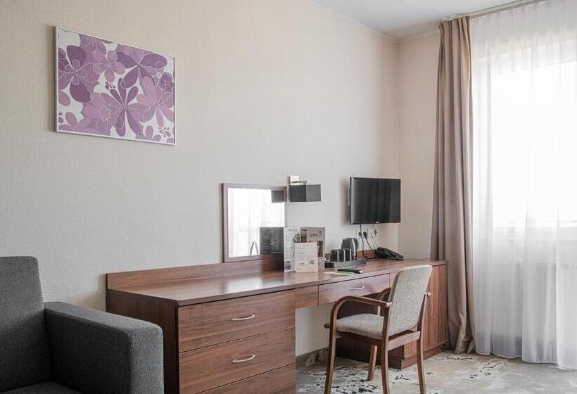 استودیو کامفورت, Astor