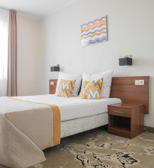 استودیو کامفورت, Astor