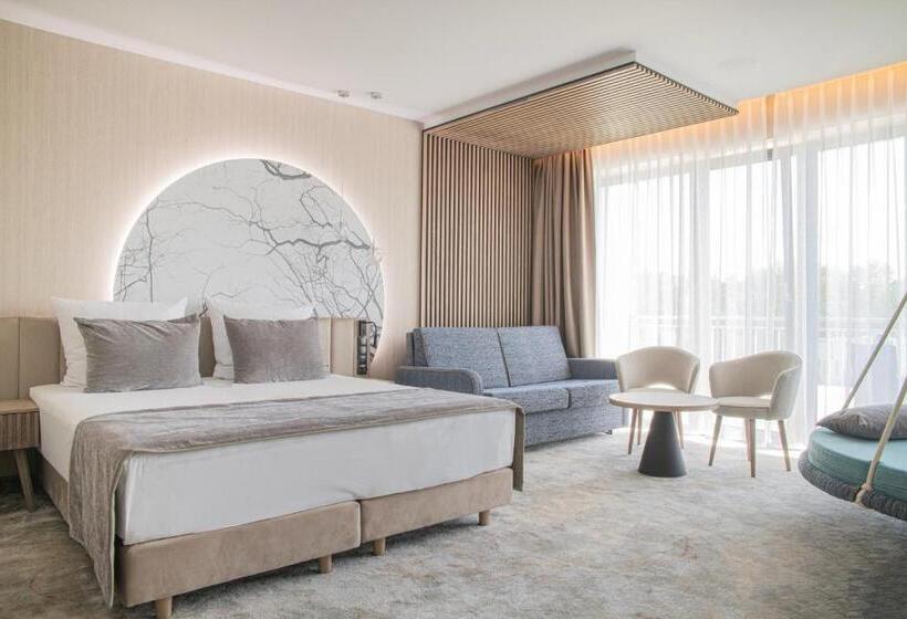 استودیوی لوکس, Astor