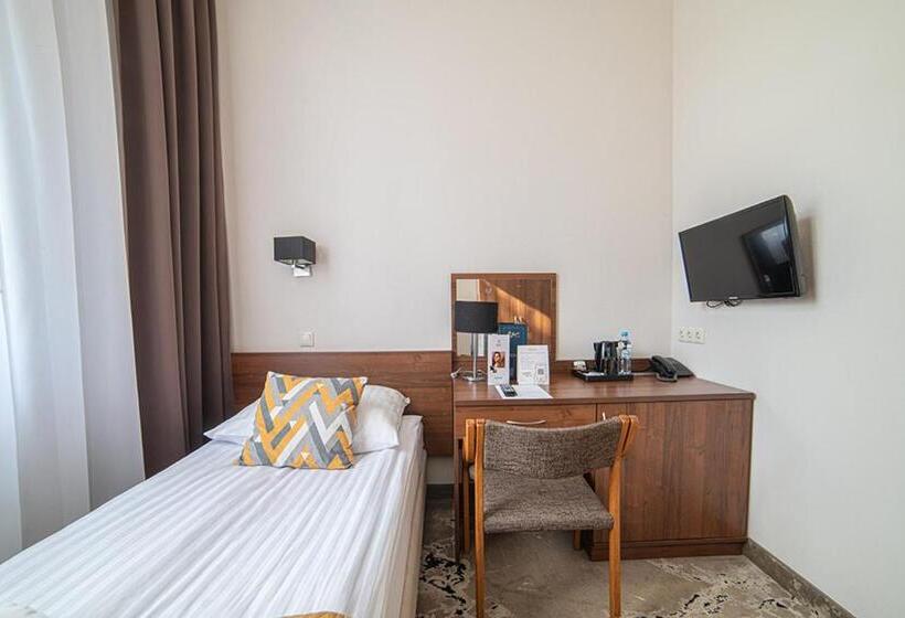 اتاق استاندارد یک نفره, Astor