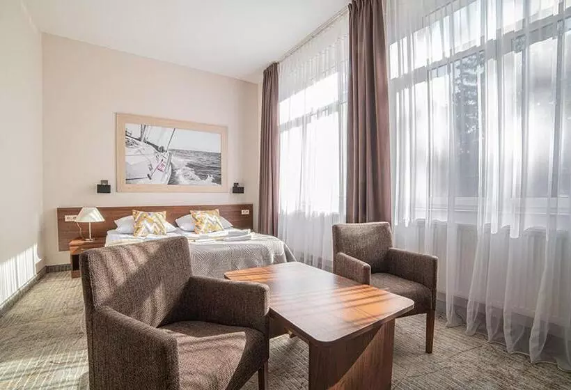 Standard-huone, Astor