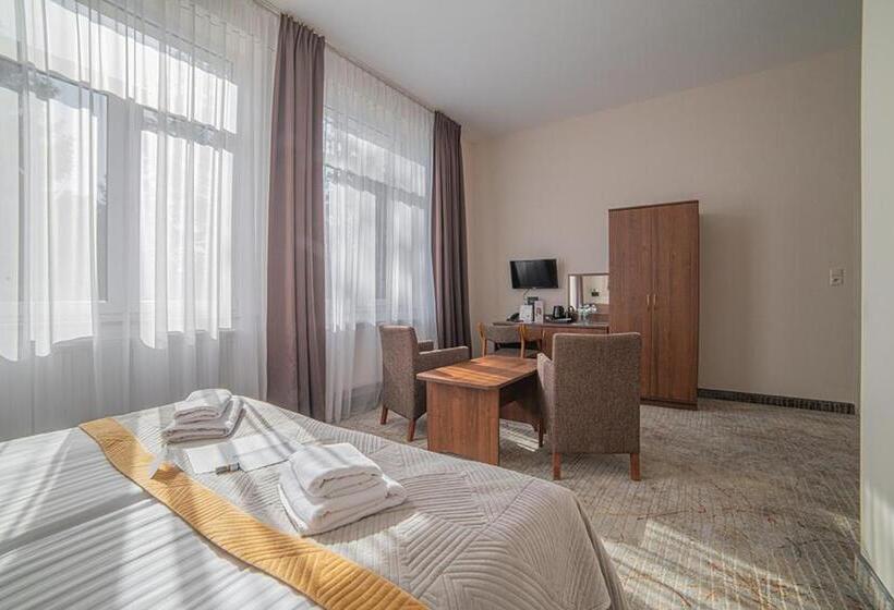 اتاق استاندارد, Astor