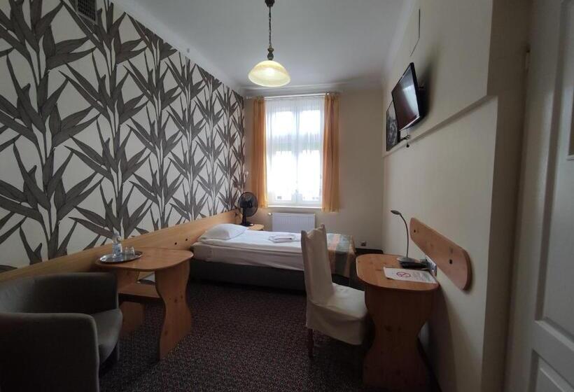 스탠다드 싱글 룸, Atena