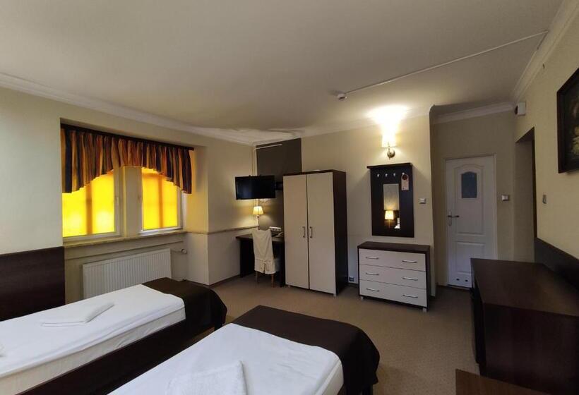 수피리어 룸, Atena