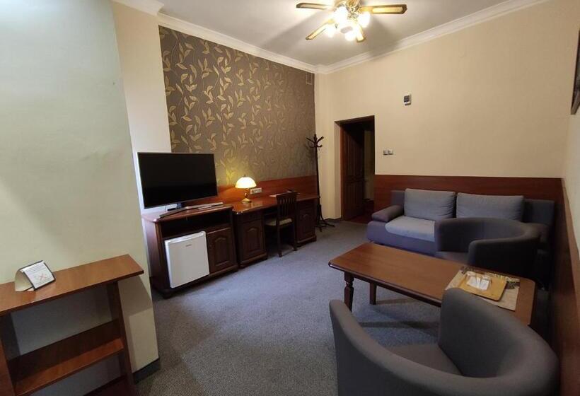 침실 1개 디럭스 아파트, Atena