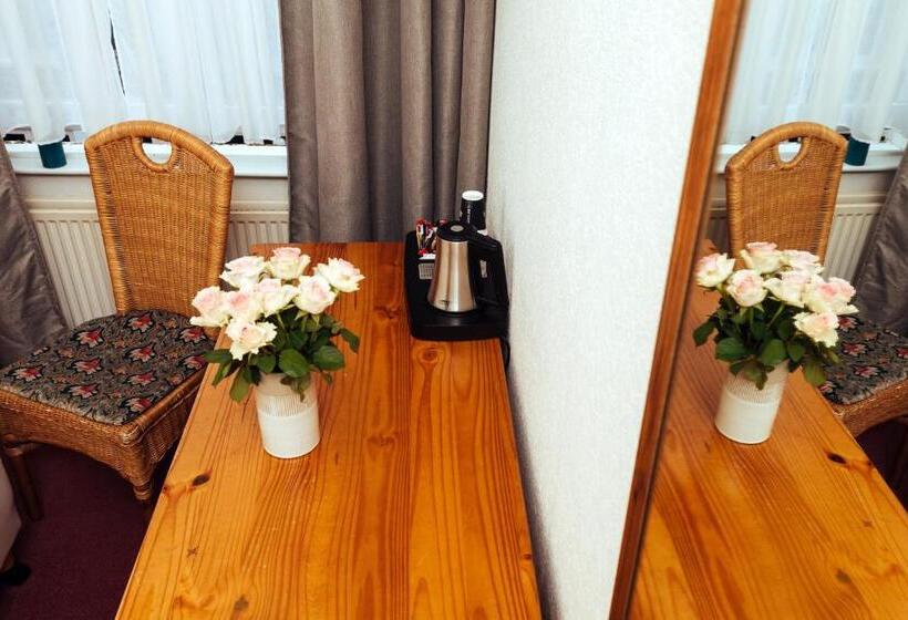 غرفة قياسية فردية, Corel