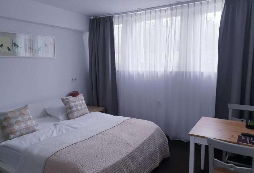 غرفة إقتصادية, Corel