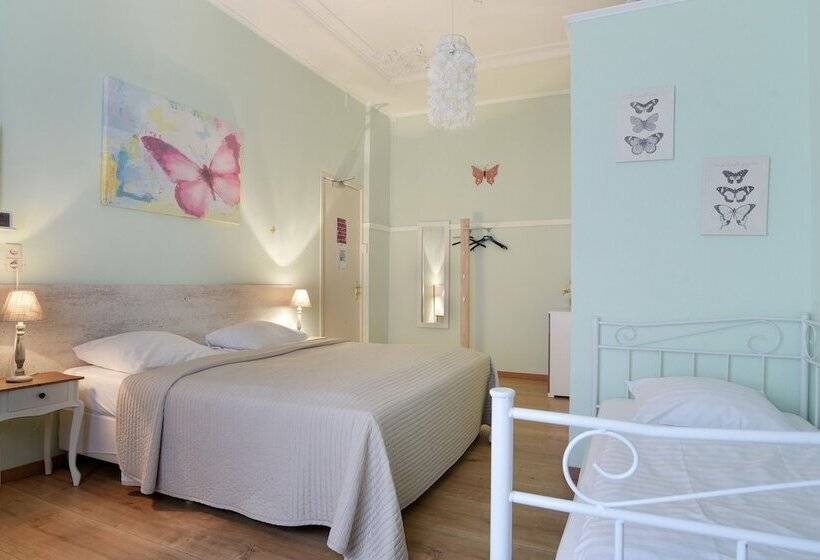 Quarto Triplo Estandar, Corel