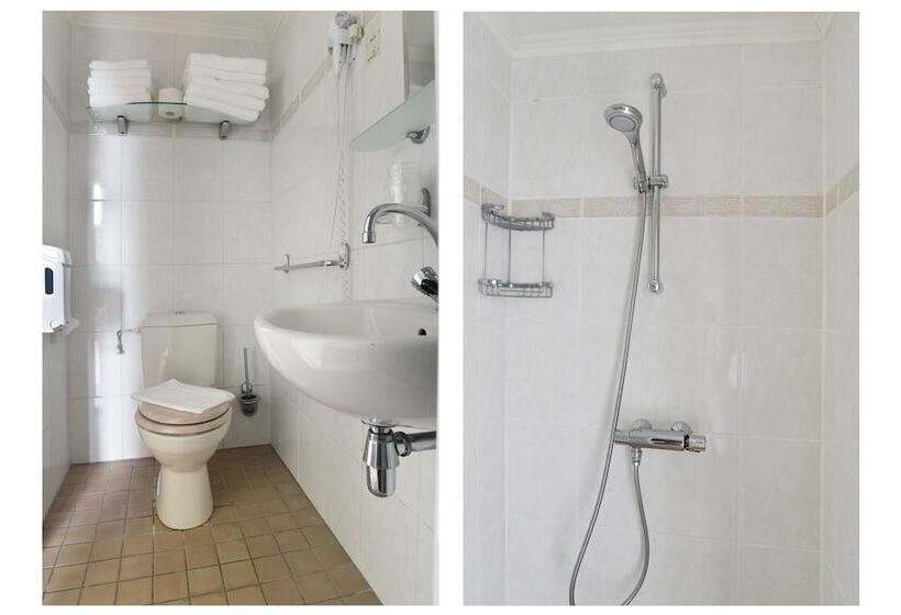 غرفة عائلية, Corel