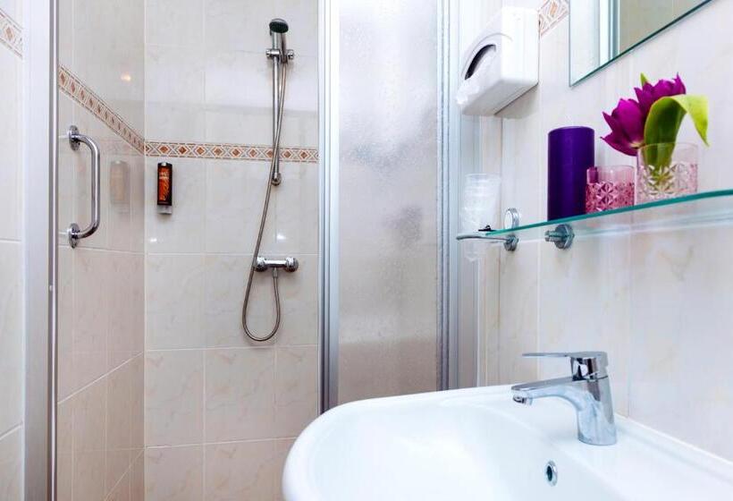 غرفة كومفورت, Corel