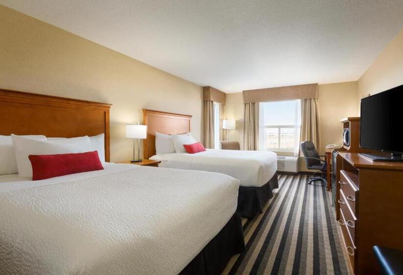 Номер Стандарт, Days Inn & Suites By Wyndham Edmonton Airport