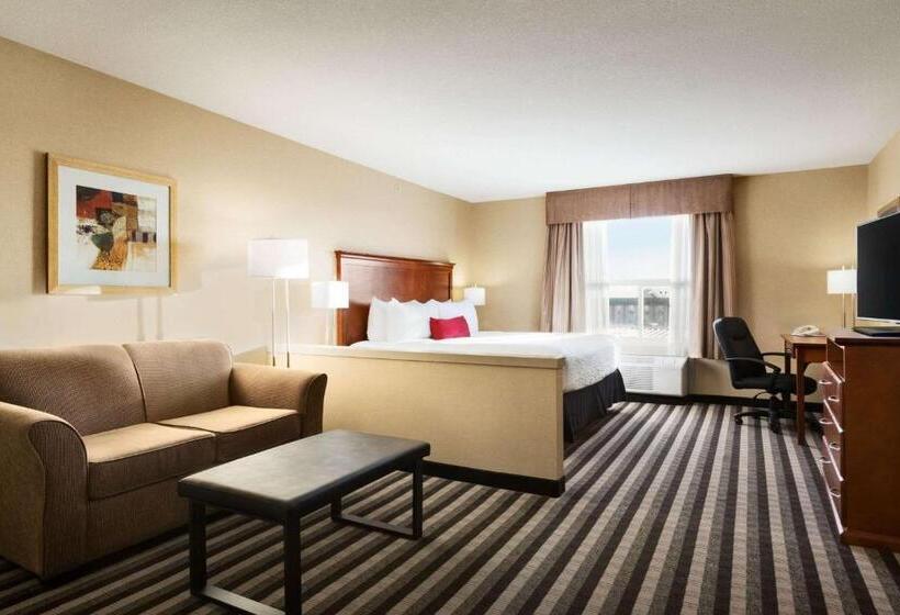 Люкс Кровать Кинг, Days Inn & Suites By Wyndham Edmonton Airport