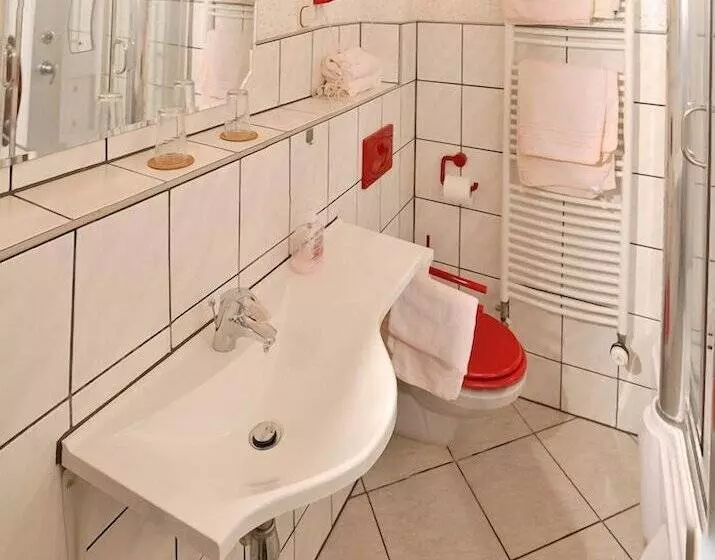 اتاق استاندارد چهار تخته, Gasthof Pension Sonnenberg