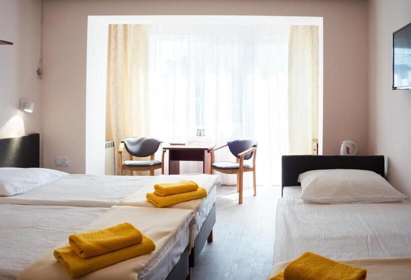 标准三人间, Graal Spa